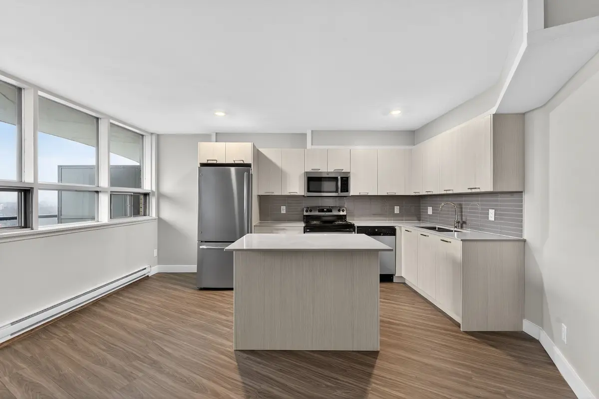 4340 Bloor ST W #1202, Toronto W08, ON M9C 2A6