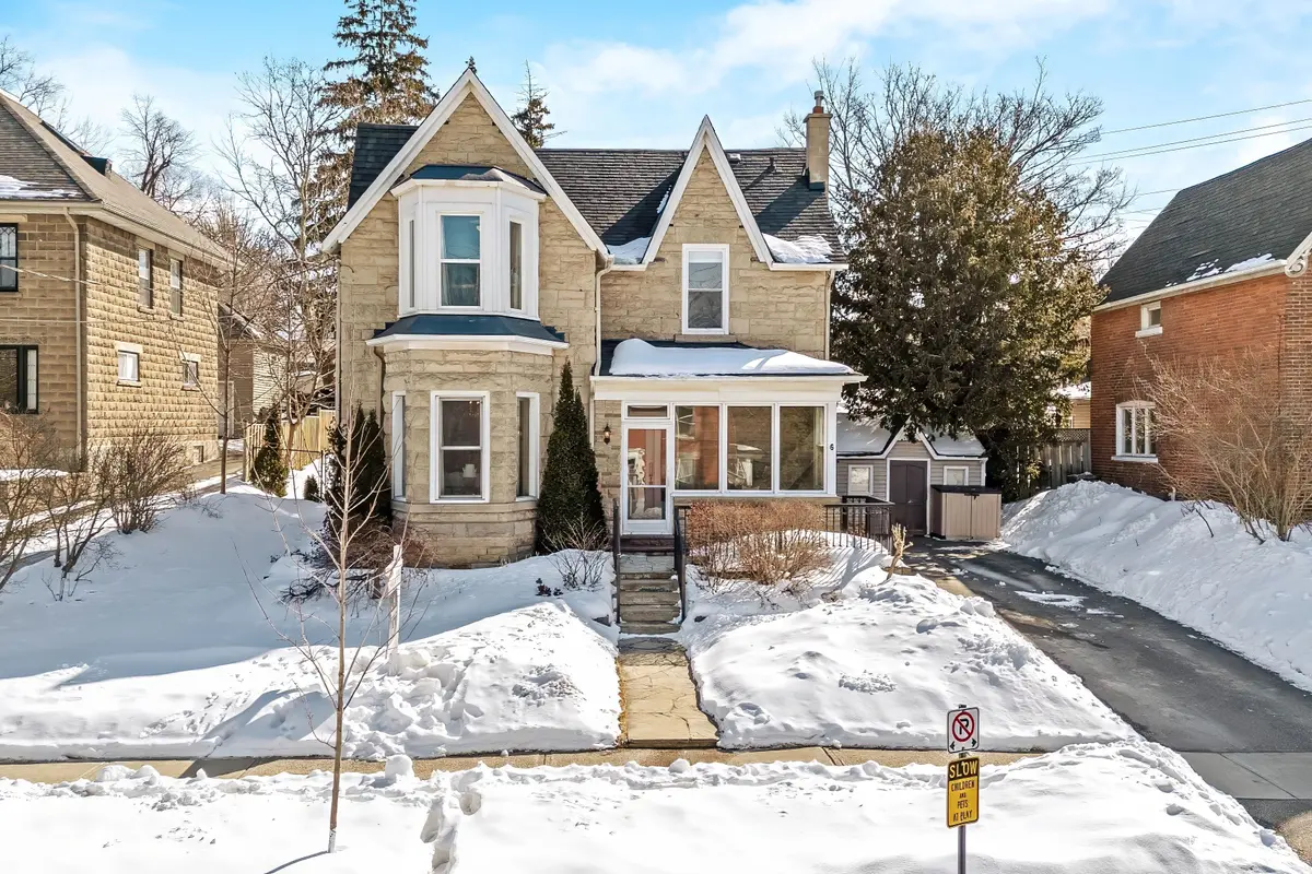 6 Queen ST, Halton Hills, ON L7G 2E4