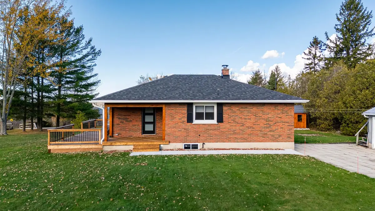 105 John ST, Georgian Bluffs, ON N0H 2T0