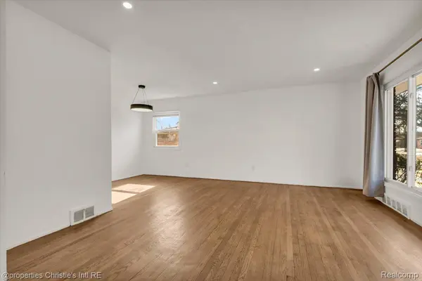 20574 Rutherford ST, Detroit, MI 48235