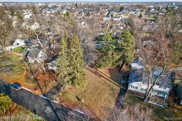 000 Westwood, Troy, MI 48083