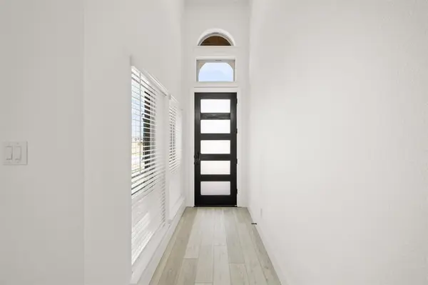 2412 Sparrow Drive, Mansfield, TX 76063