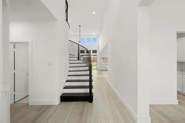 2412 Sparrow Drive, Mansfield, TX 76063