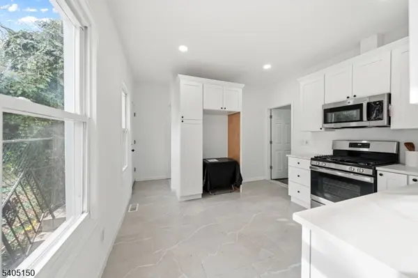 322 Court St, Elizabeth City, NJ 07206