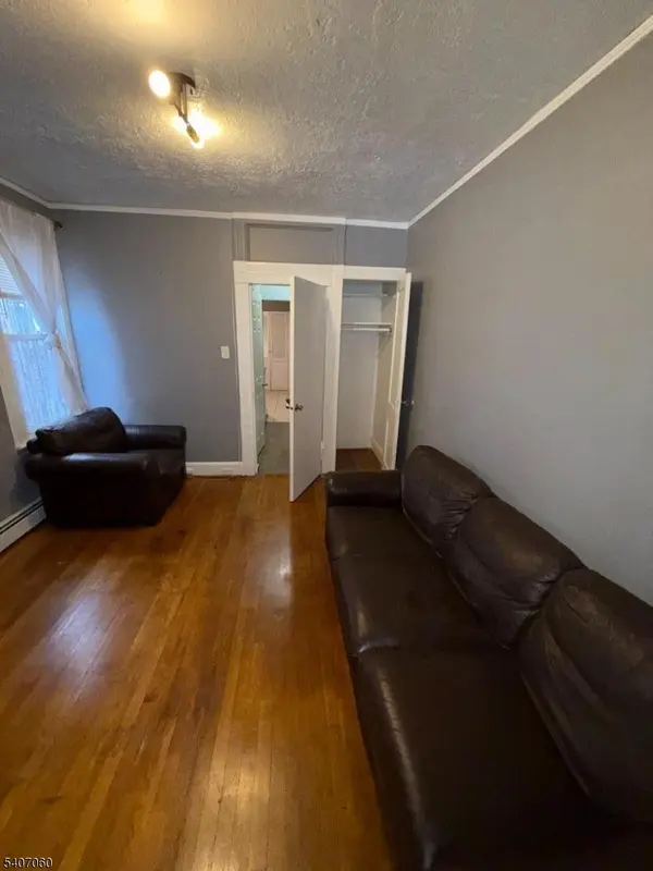 243 Lake St, Newark City, NJ 07104