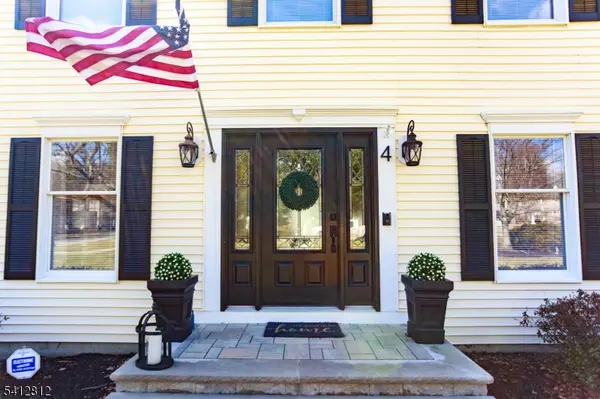 4 Victoria Dr, Mount Olive Twp., NJ 07836