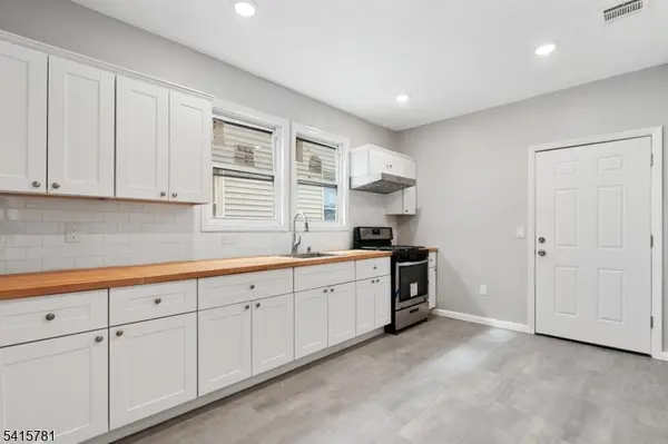 543 N Grove St, East Orange City, NJ 07017