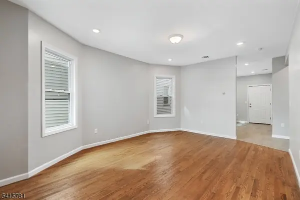 543 N Grove St, East Orange City, NJ 07017