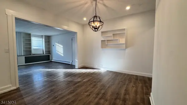 32 Leary Ave, Bloomingdale Boro, NJ 07403