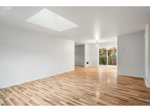 5803 SW 56TH AVE, Portland, OR 97221