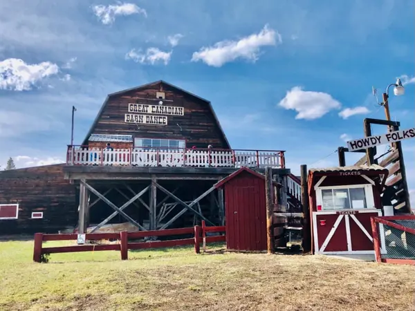 45056 Range Road 275, Hill Spring, AB T0K 1E0