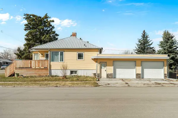 305 2 AVE W, Cardston, AB T0K 0K0