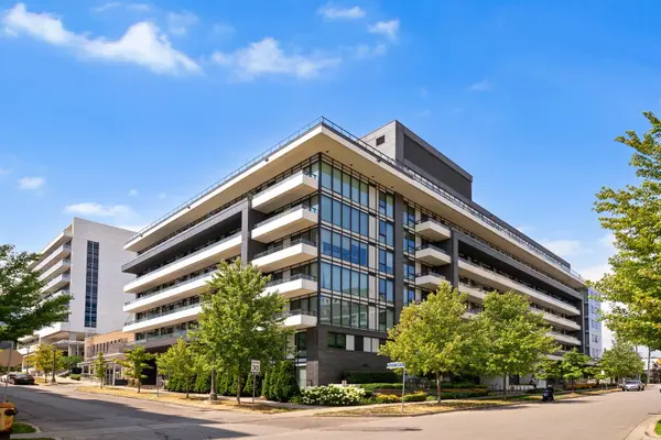 18 Rean DR #TH3, Toronto C15, ON M2K 0C7