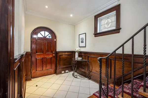 34 Tarlton RD, Toronto C03, ON M5P 2M4