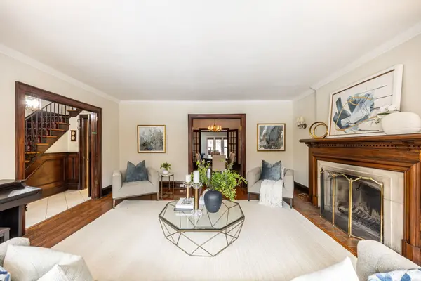 34 Tarlton RD, Toronto C03, ON M5P 2M4