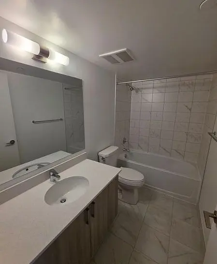 1010 Sandy Beach RD #609, Pickering, ON L1W 0C7