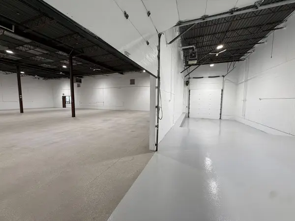 116 Viceroy RD #Unit 8-12A, Vaughan, ON L4K 2L8