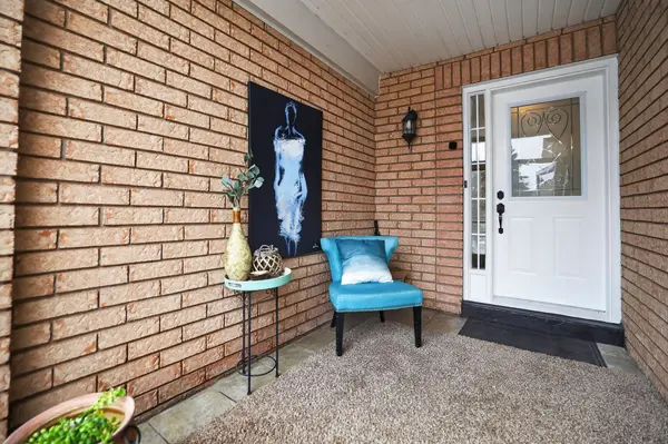 41 Baywell CRES, Aurora, ON L4G 7M8