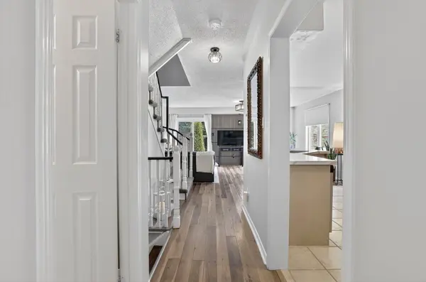 41 Baywell CRES, Aurora, ON L4G 7M8