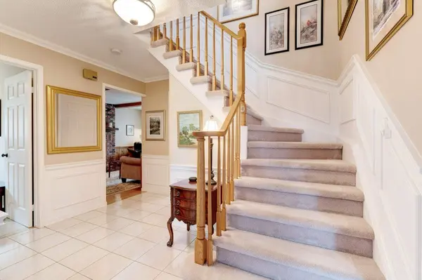 2251 Mansfield DR, Burlington, ON L7P 3J3