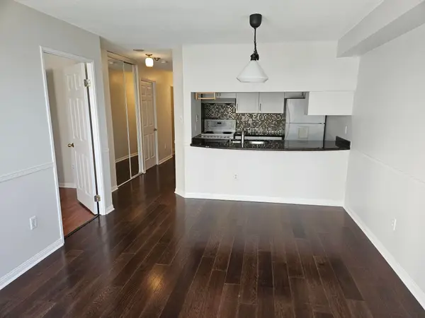 101 Subway CRES #101, Toronto W08, ON M9B 6K4