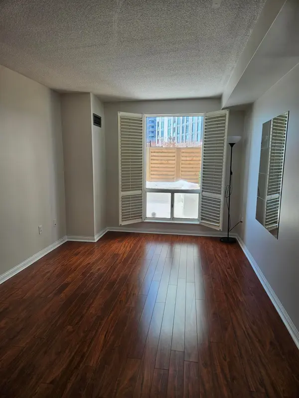 101 Subway CRES #101, Toronto W08, ON M9B 6K4