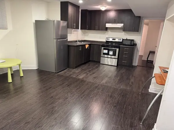 16 Edinburgh DR #BASEMENT, Brampton, ON L6Y 6A7