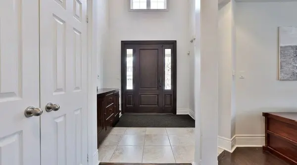 2121 Wildfel WAY, Oakville, ON L6M 0E4