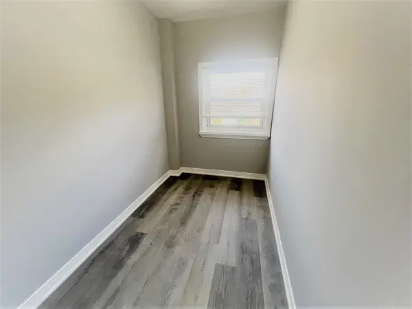 2 Thornton AVE #1, Toronto W03, ON M6E 2C9