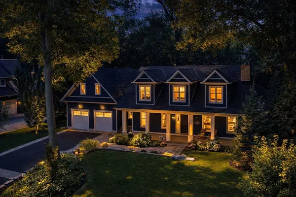 1097 Birchview AVE, Oakville, ON L6J 2C5