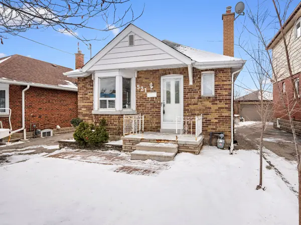 521 Glen Park AVE, Toronto W04, ON M6B 2G2