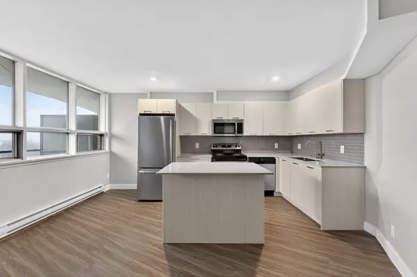 4340 Bloor ST W #1202, Toronto W08, ON M9C 2A6