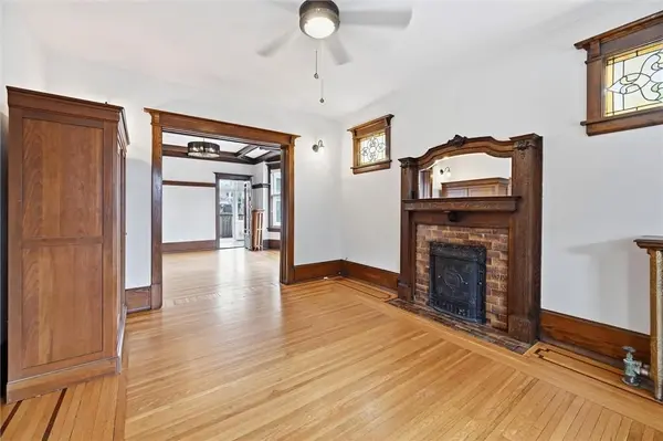 81 Carrick AVE, Hamilton, ON L8M 2W4