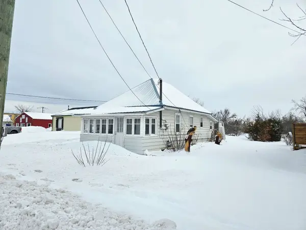 129 Lindsay ST, Kawartha Lakes, ON K0M 1N0