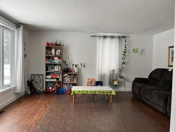 27 Lincoln AVE, South River, ON P0A 1X0