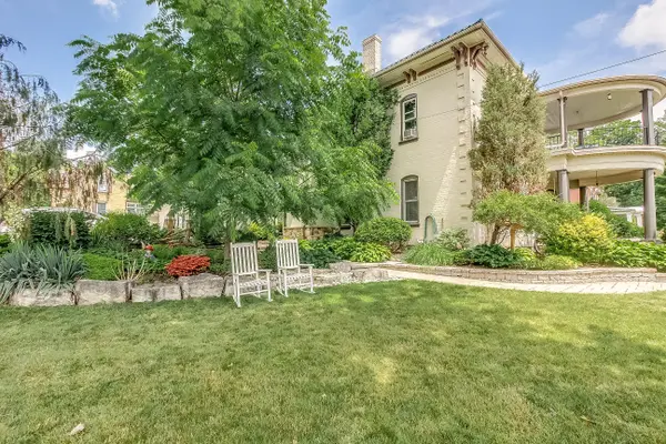 25 MAIN ST E, Norwich, ON N0J 1P0