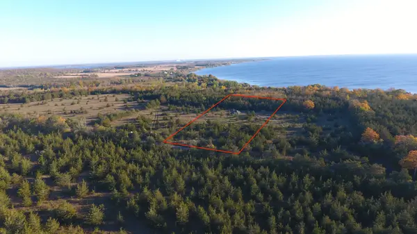 451 Rock Cross RD S, Prince Edward County, ON K0K 2T0