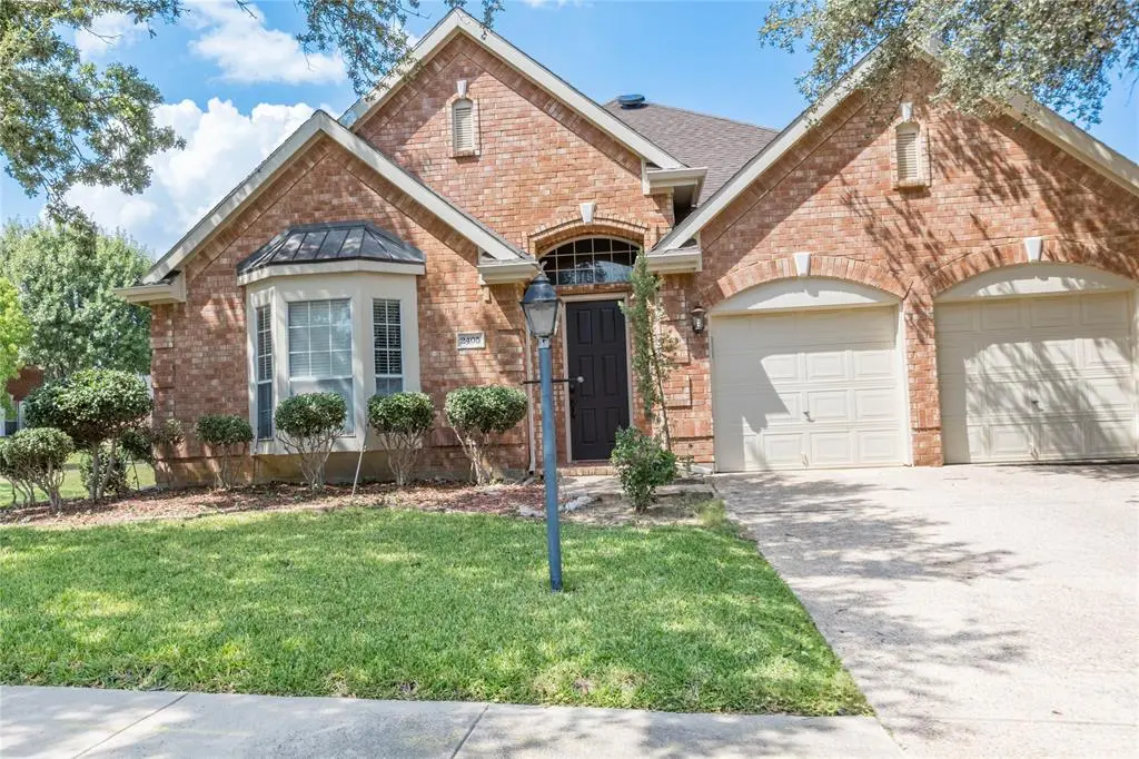 2405 Pine Hollow Court, Arlington, TX 76006
