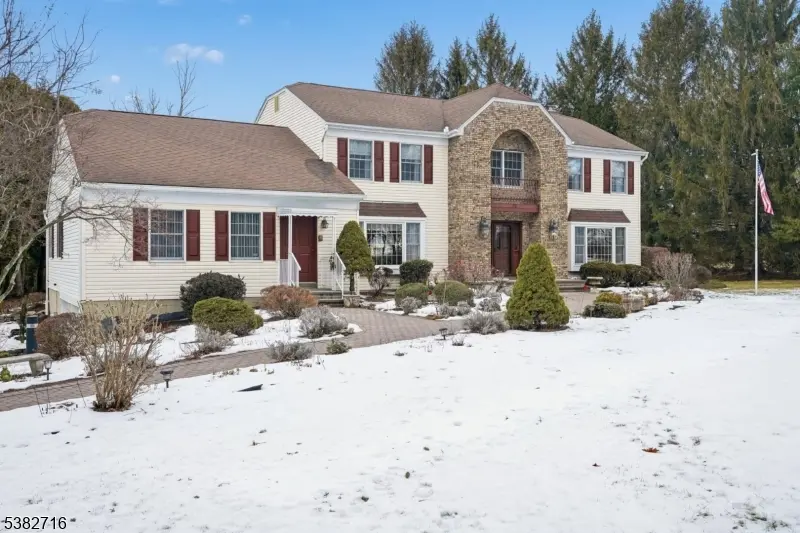 32 Nancy Terrace, Washington Twp., NJ 07853