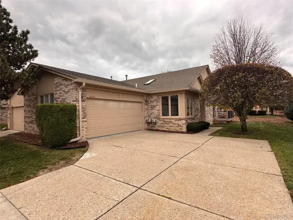 18980 Lauren DR #72, Clinton Charter Township, MI 48038