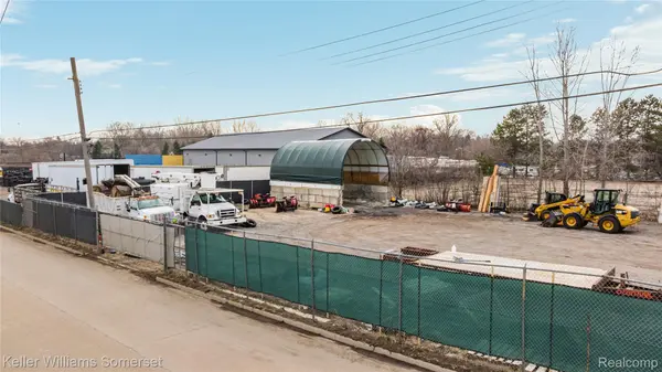 123 E Montcalm ST, Pontiac, MI 48342