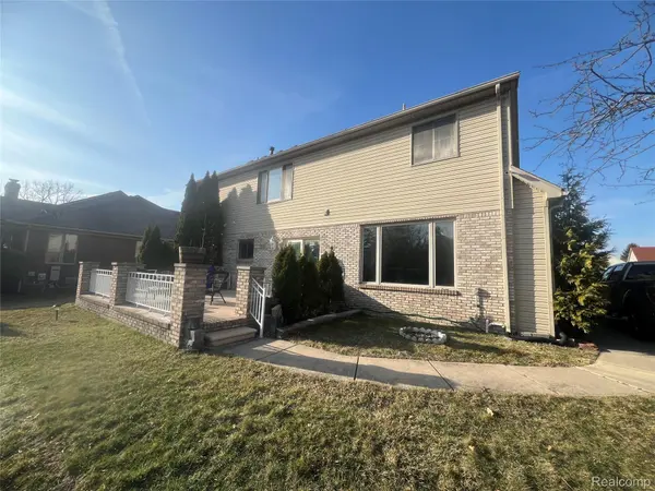 21589 Hunter CIR S, Taylor, MI 48180