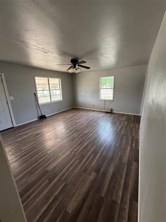 701 Perry, Santa Anna, TX 76878