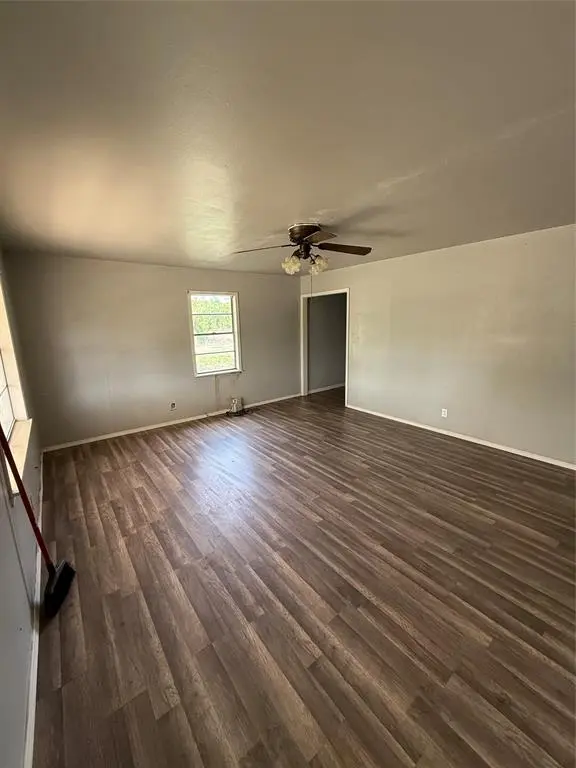 701 Perry, Santa Anna, TX 76878
