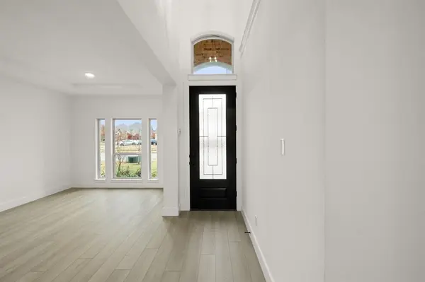 406 Crestview Drive, Midlothian, TX 76065