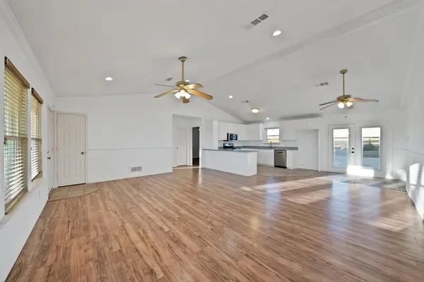 109 Pioneer Court, Waxahachie, TX 75167