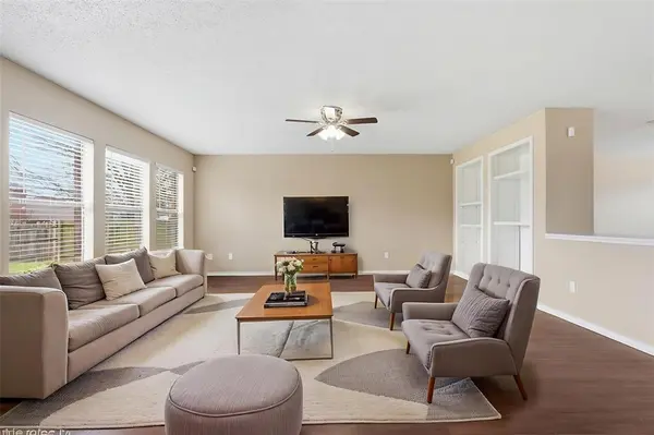 304 Sandlewood Lane, Cedar Hill, TX 75104