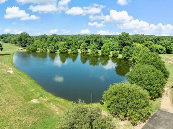 5500 Farm to Market 195, Paris, TX 75462