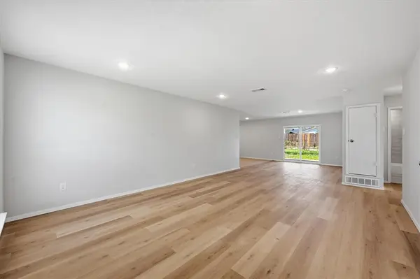 3833 Finley Road, Irving, TX 75062