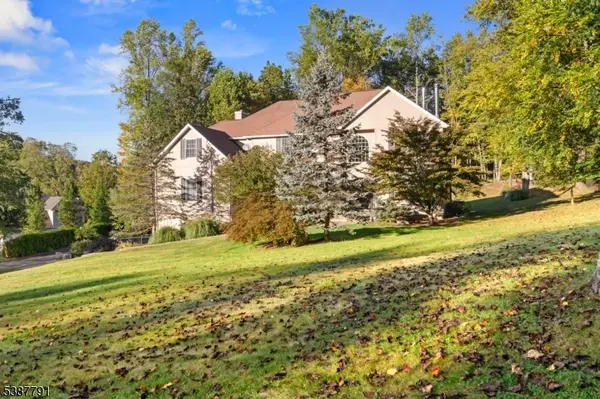 14 Sabine Ln, Hardyston Twp., NJ 07416